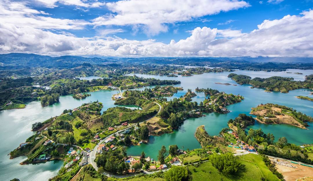 la piedra del peñol en guatape